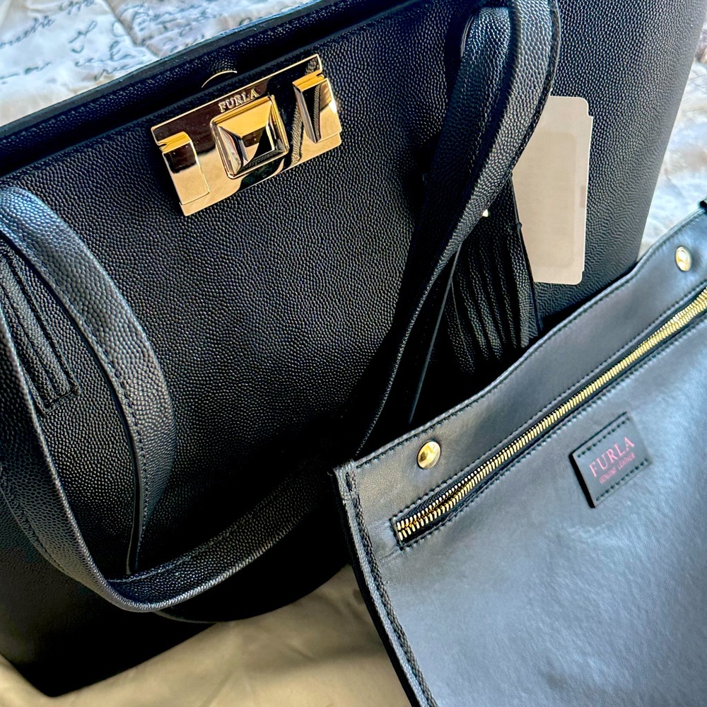 Furla tote with pouch, leather ,NWT, NEW